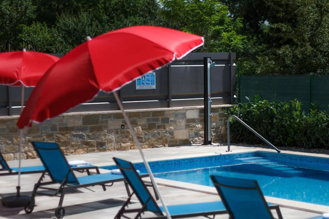 Villa Zoro With A Lovely Garden And A Private Pool In The Middle Of Istria パジン 0*,